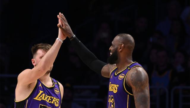 MK体育-40岁堪比MVP赛季！詹皇梦回巅峰冲向千胜大关