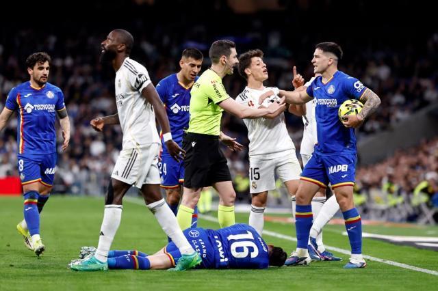 皇马输球又输人，伯纳乌喊弗洛伦蒂诺辞职